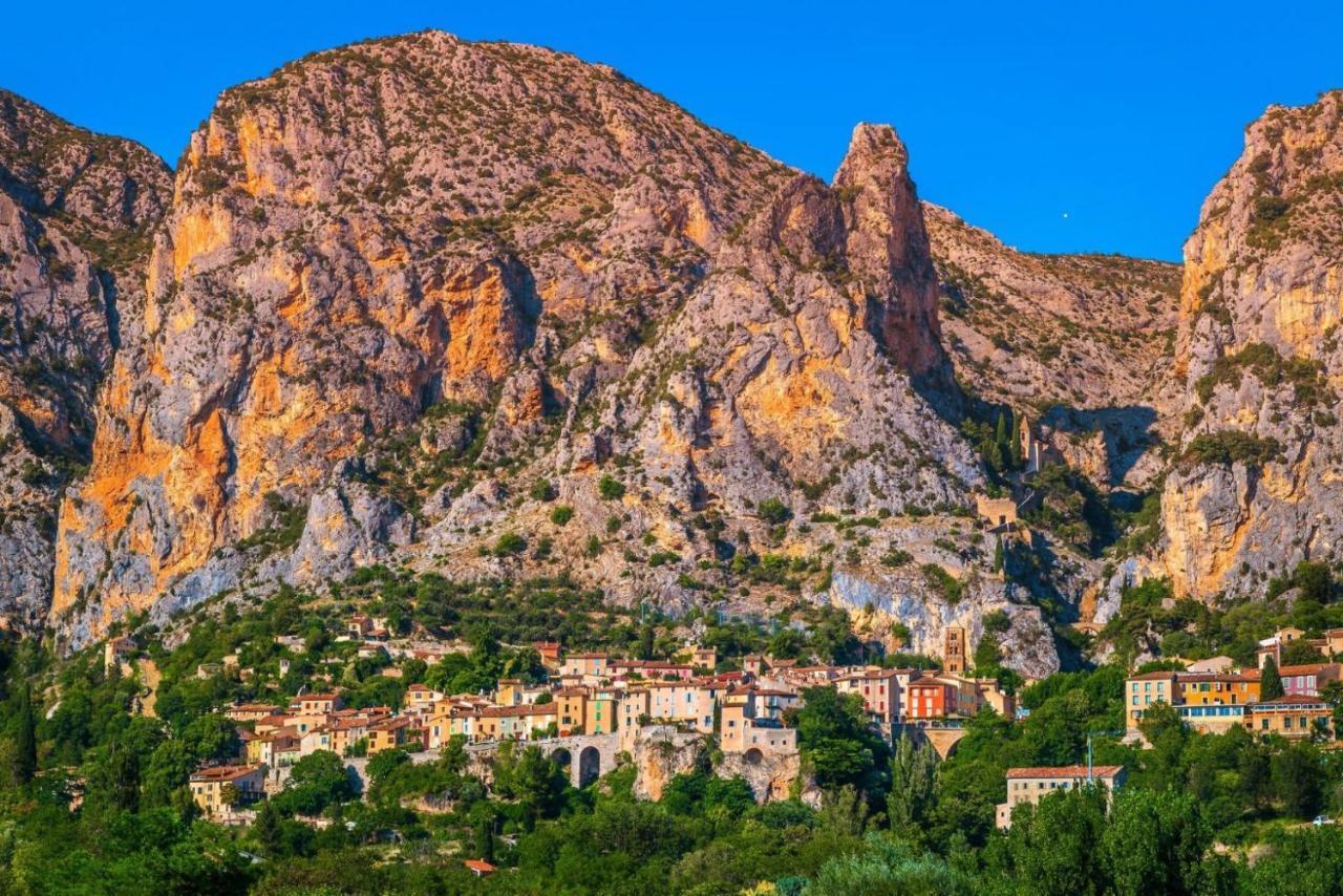 La Maison Des Collines Allemagne-en-Provence Kültér fotó